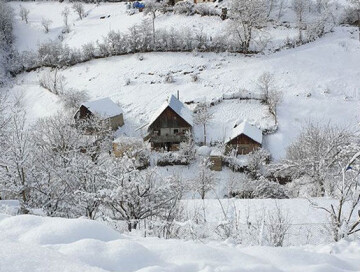 Высота снежного покрова в Хыналыге составила 15 см