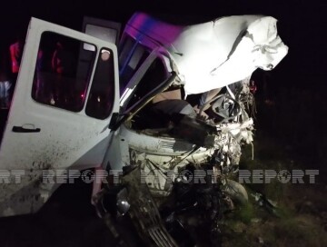 В Кюрдамире грузовик столкнулся с микроавтобусом, есть жертвы (Фото)