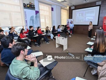 Гран-при «Формулы-1»: в Баку стартовала подготовка волонтеров (Фото)