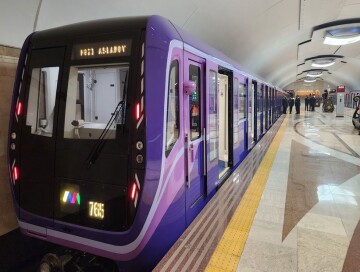 Время работы бакинского метро продлили на один час