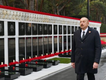Президент Ильхам Алиев посетил Шехидляр хиябаны (Фото-Обновлено)
