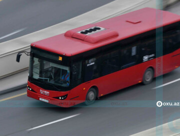 Вниманию пассажиров: в Баку снижена стоимость проезда в автобусе одного из маршрутов