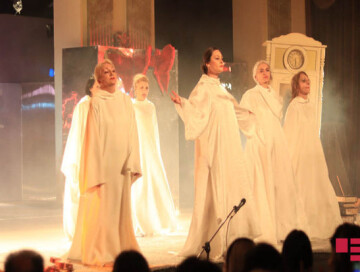 В Тбилиси состоялась премьера спектакля на стихи Лейлы Алиевой (Фото)