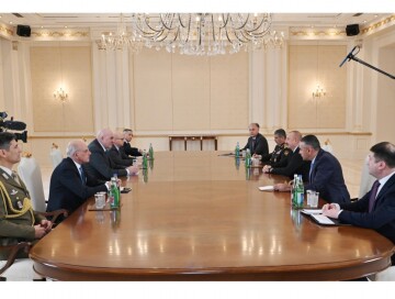 Ильхам Алиев принял министра обороны Италии (Фото)