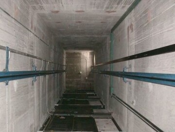 В Баку лифт с пассажирами упал в шахту, есть пострадавшие