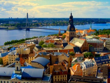 Минобразования: В следующем учебном году десять человек будут учиться в Латвии