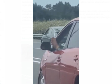 В Баку арестован водитель, ездивший с высунутой из окна ногой (Видео)