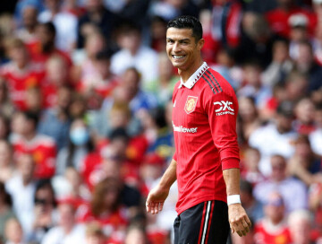 «Манчестер Юнайтед» объявил о досрочном расторжении контракта с Криштиану Роналду -  Комментарий португальца