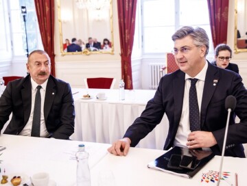 Президент Азербайджана принял участие в круглом столе на тему «Мир и безопасность на европейском континенте» (Фото)
