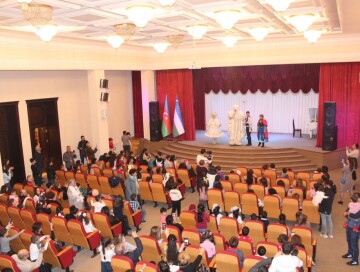 В Узбекистане для азербайджанских детей состоялся праздник, посвященный Дню солидарности азербайджанцев всего мира и Новому году