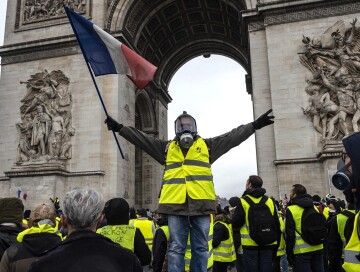 Во Франции прошли протесты «желтых жилетов»