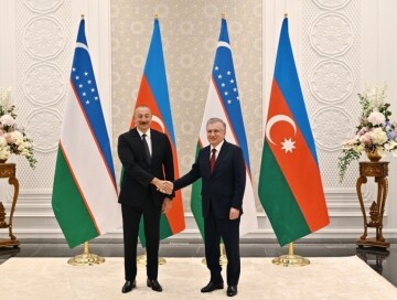 Президент Узбекистана позвонил Ильхаму Алиеву