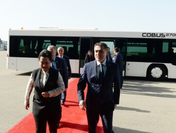 Председатель Сената Верховного Меджлиса Узбекистана прибыла в Азербайджан (Фото)