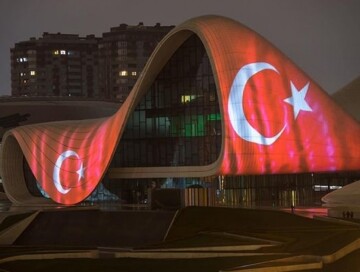 Здание Центра Гейдара Алиева окрасится в цвета флага Турции