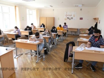 Сегодня в Азербайджане для некоторых учащихся организуют дополнительные экзамены