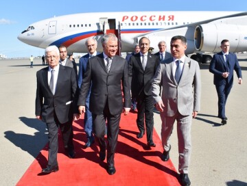 Председатель Госдумы России прибыл в Баку