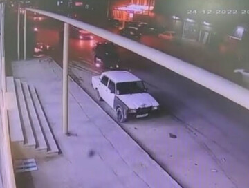 В Баку женщину и ее внука сбил автомобиль (Видео) 