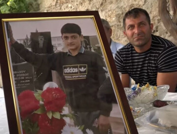 В Баку 13-летний подросток покончил с собой