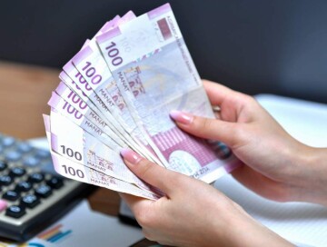 Средняя зарплата в Азербайджане превысила 827 манатов