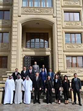 Ильхам Алиев посетил посольство ОАЭ и выразил  соболезнования в связи с кончиной президента Шейха Халифы бен Заида Аль Нахайяна (Фото)