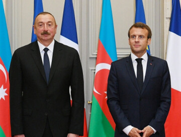 Макрон заявил, что готов к переговорам с Алиевым по ситуации на границе Азербайджана и Армении