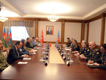 Министр обороны Азербайджана встретился с турецким коллегой (Фото)