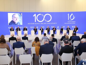В рамках Бакинского форума организовано панельное заседание на тему «Формирование нации» (Фото)