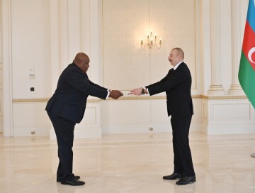 Президент Ильхам Алиев принял послов Конго, Намибии, Вьетнама, Лаоса (Фото)