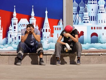 Сбегут ли гастарбайтеры от российского рубля?