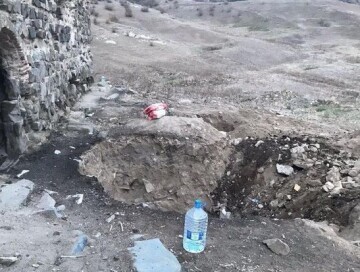 В Дашкесане искатели золота повредили исторический памятник (Фото)