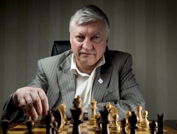 Чемпиона мира по шахматам Анатолия Карпова госпитализировали в Москве