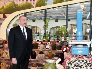 Ильхам Алиев ознакомился с условиями, созданными в комплексе «Восточный Базар» (Фото)